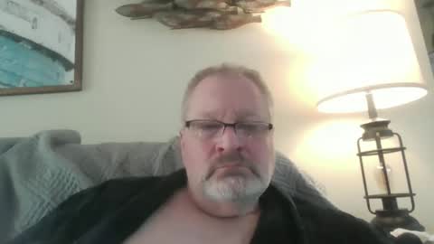 Snapshot of rob872217 chatting on 03-12-26, 01:17 rob872217 online show from 03-12-26, 01:17
