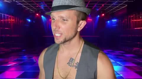 Snapshot of rob_ryder chatting on 07-23-26, 01:58 rob ryder online show from 07-23-26, 01:58