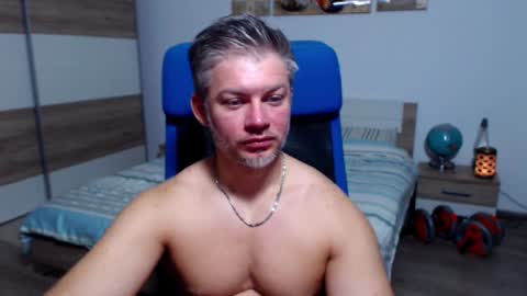 Snapshot of robbyshawz chatting on 09-10-25, 06:13 robbyshawz online show from 09-10-25, 06:13