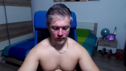 Snapshot of robbyshawz chatting on 10-21-25, 08:26 robbyshawz online show from 10-21-25, 08:26