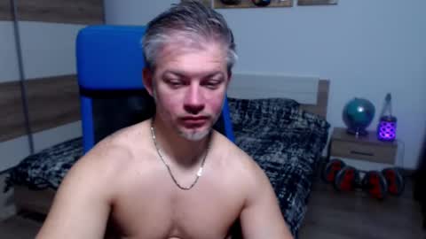 Snapshot of robbyshawz chatting on 10-28-25, 05:33 robbyshawz online show from 10-28-25, 05:33