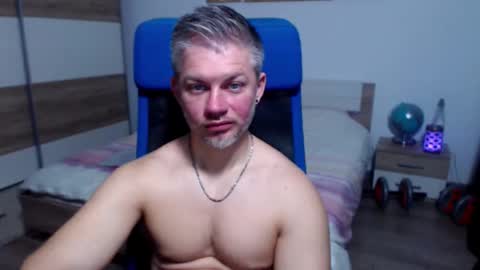 Snapshot of robbyshawz chatting on 11-14-25, 08:24 robbyshawz online show from 11-14-25, 08:24