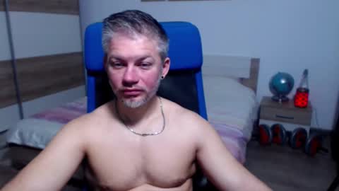 Snapshot of robbyshawz chatting on 11-24-25, 05:18 robbyshawz online show from 11-24-25, 05:18