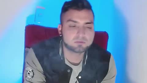 Snapshot of robert_leroy chatting on 01-11-25, 12:01 Stiven - online show from 01-11-25, 12:01