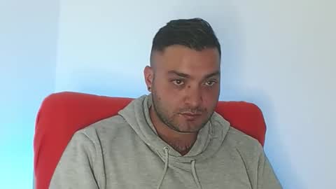 Snapshot of robert_leroy chatting on 10-28-25, 07:01 Stiven - online show from 10-28-25, 07:01