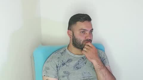 Snapshot of robert_leroy chatting on 11-11-25, 04:12 Stiven - online show from 11-11-25, 04:12