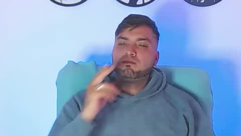 Snapshot of robert_leroy chatting on 12-01-25, 08:03 Stiven - online show from 12-01-25, 08:03