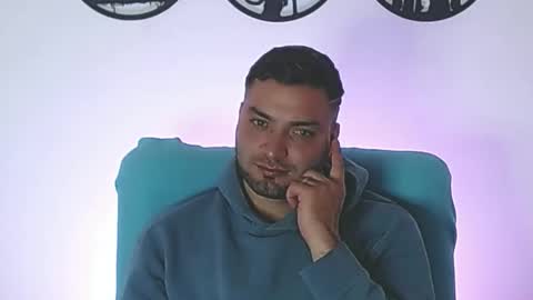 Snapshot of robert_leroy chatting on 12-03-25, 07:16 Stiven - online show from 12-03-25, 07:16