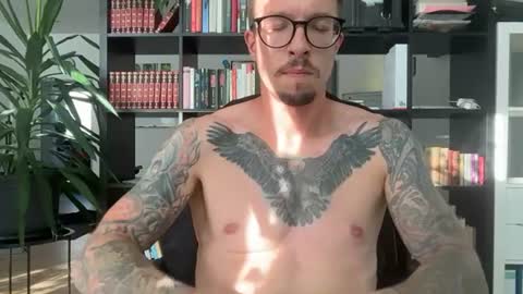 robert_x666 online show from 06-26-26, 04:44