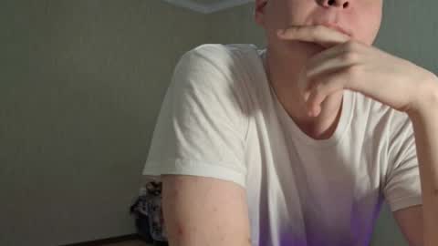 Snapshot of robertdedildo chatting on 12-14-24, 11:29 Robert online show from 12-14-24, 11:29