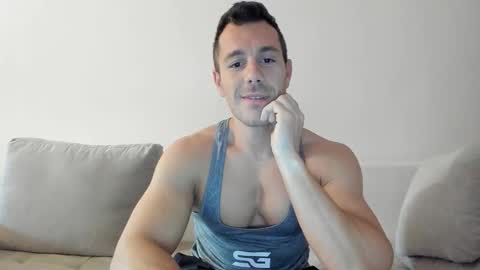 Snapshot of roberto4ever chatting on 11-03-25, 05:31 roberto4ever online show from 11-03-25, 05:31