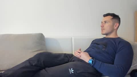 Snapshot of roberto4ever chatting on 11-30-25, 12:09 roberto4ever online show from 11-30-25, 12:09