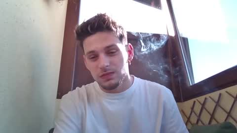 Snapshot of roberto_twink1 chatting on 01-24-25, 11:59 Roberto online show from 01-24-25, 11:59