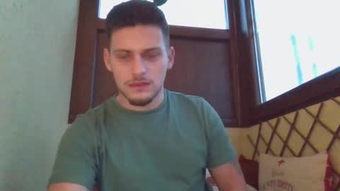 Snapshot of roberto_twink1 chatting on 01-07-26, 05:54 Roberto online show from 01-07-26, 05:54