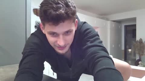 Snapshot of roberto_twink1 chatting on 02-12-26, 04:24 Roberto online show from 02-12-26, 04:24