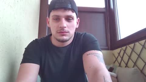 Snapshot of roberto_twink1 chatting on 02-13-26, 08:32 Roberto online show from 02-13-26, 08:32