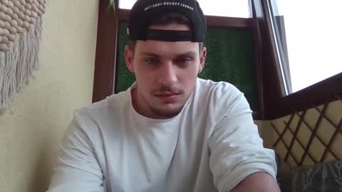 Snapshot of roberto_twink1 chatting on 03-18-26, 06:05 Roberto online show from 03-18-26, 06:05