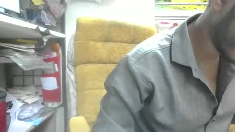 Snapshot of robertsalia220 chatting on 02-19-26, 12:45 Robertsalia online show from 02-19-26, 12:45