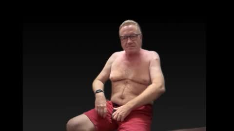 RobertTheRabbit online show from 12-18-25, 03:40