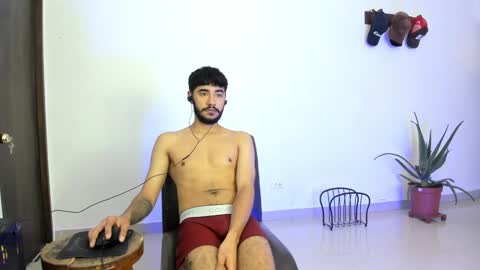 roberx_12 online show from 02-05-25, 02:48