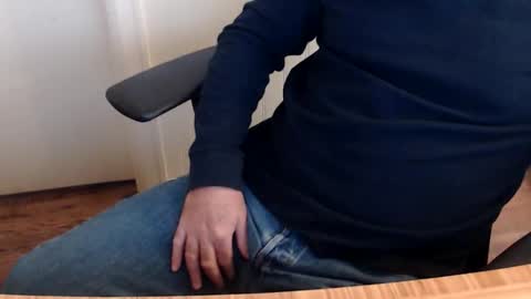 robidan6923 online show from 10-28-25, 02:31