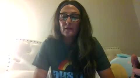 robin_ho_ online show from 12-15-24, 02:30