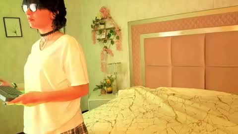 robin D online show from 10-16-25, 12:06