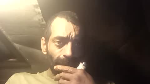 Snapshot of robincom23 chatting on 10-25-25, 10:37 R online show from 10-25-25, 10:37