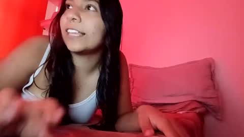 Snapshot of robinnico2103 chatting on 10-26-25, 07:20 Robin online show from 10-26-25, 07:20