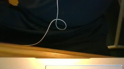 Snapshot of robjh1273 chatting on 07-03-26, 10:10 Roger online show from 07-03-26, 10:10