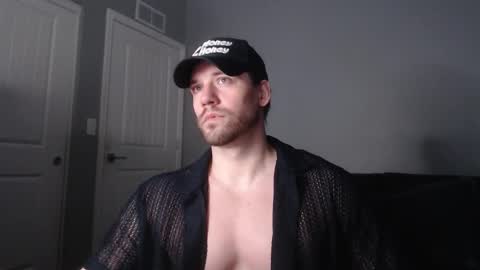 Snapshot of robknocks chatting on 02-25-26, 12:31 Rob Knocks online show from 02-25-26, 12:31