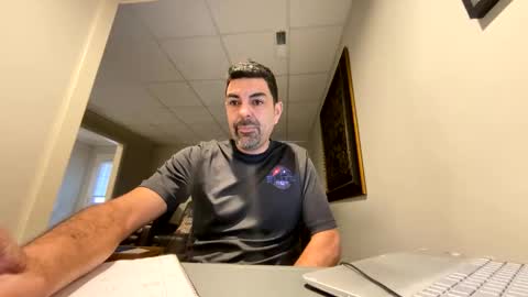 roblatino12 online show from 02-05-25, 05:09