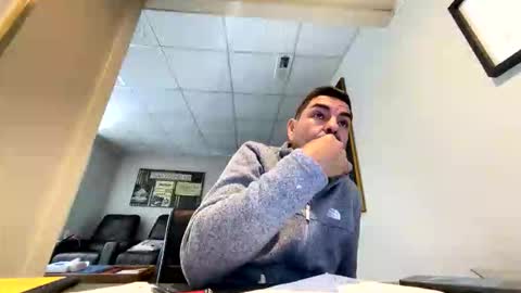 roblatino12 online show from 11-14-25, 03:33