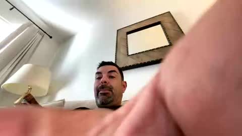 roblatino12 online show from 11-15-25, 07:43