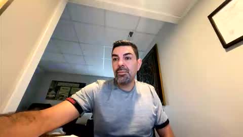 roblatino12 online show from 12-14-25, 06:01