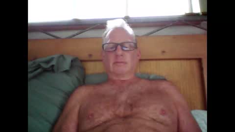 Snapshot of robo0000 chatting on 04-13-26, 02:44 robo0000 online show from 04-13-26, 02:44