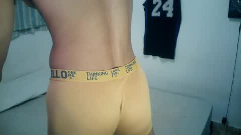 Rocco online show from 10-30-25, 01:34