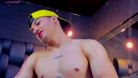 rocco_santos online show from 05-22-26, 01:02