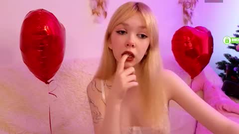 Snapshot of rochelle_dolly chatting on 02-21-26, 01:34 rochelle_dolly online show from 02-21-26, 01:34