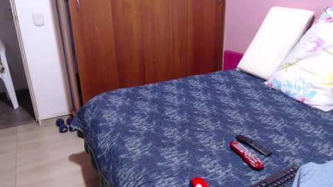 Snapshot of rochelle_xxx chatting on 02-06-25, 10:53 Rochelle online show from 02-06-25, 10:53