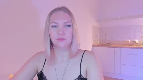 Snapshot of rock__baby chatting on 12-01-24, 08:20 rock__baby online show from 12-01-24, 08:20