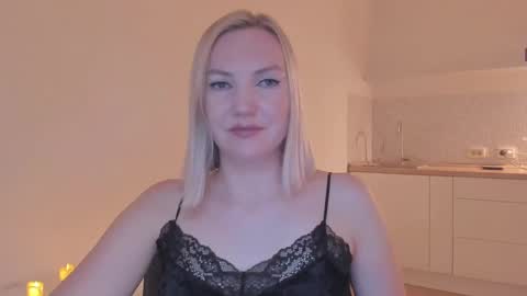 Snapshot of rock__baby chatting on 01-01-25, 01:37 rock__baby online show from 01-01-25, 01:37