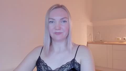 Snapshot of rock__baby chatting on 02-06-25, 10:10 rock__baby online show from 02-06-25, 10:10