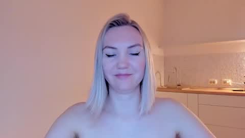 Snapshot of rock__baby chatting on 02-09-25, 10:54 rock__baby online show from 02-09-25, 10:54