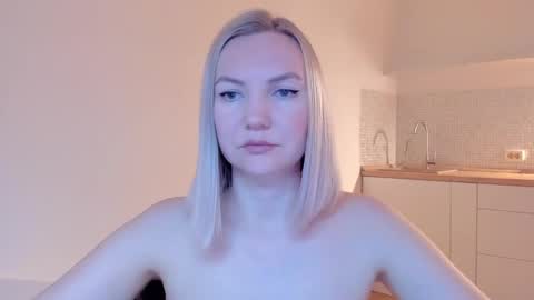 Snapshot of rock__baby chatting on 02-16-25, 08:33 rock__baby online show from 02-16-25, 08:33