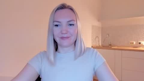 Snapshot of rock__baby chatting on 02-18-25, 10:58 rock__baby online show from 02-18-25, 10:58