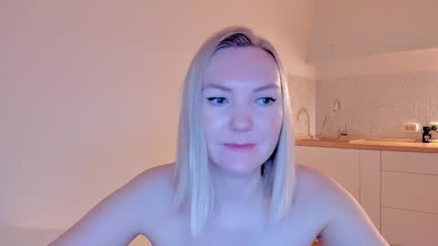 Snapshot of rock__baby chatting on 03-09-25, 03:22 rock__baby online show from 03-09-25, 03:22