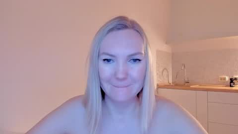 Snapshot of rock__baby chatting on 03-09-25, 06:39 rock__baby online show from 03-09-25, 06:39