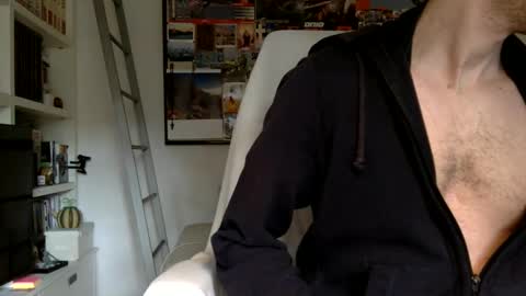 Snapshot of rocketviper chatting on 05-08-26, 02:55 RocketViper online show from 05-08-26, 02:55