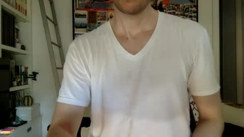 Snapshot of rocketviper chatting on 06-21-26, 03:03 RocketViper online show from 06-21-26, 03:03